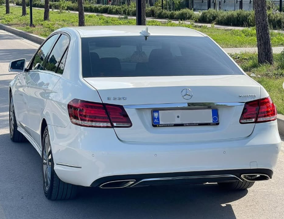 Mercedes-Benz E220 2016